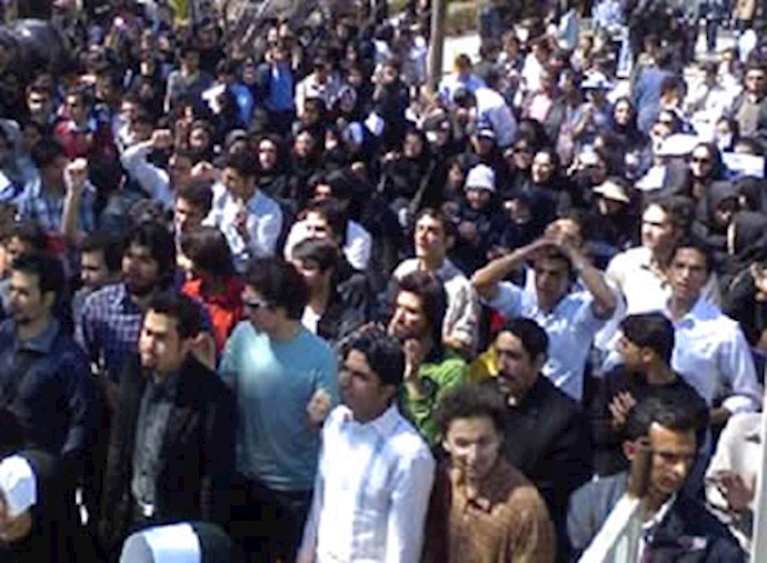 تظاهرات دانشجویان در شیراز