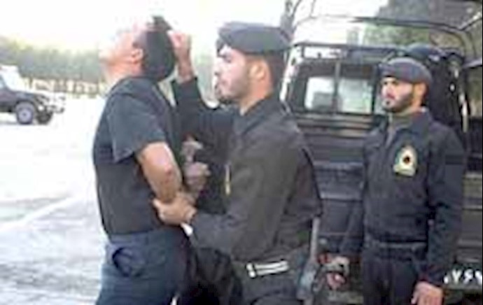 سرکوب جوانان توسط نیروی انتظامی