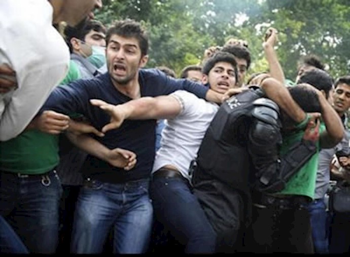 درگیری میان تظاهر کنندگان و پلیس