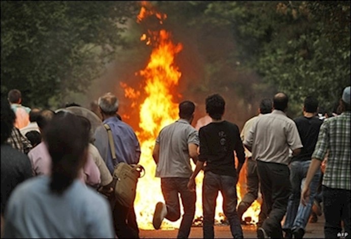 قیام مردم ایران سر باز ایستادن ندارد