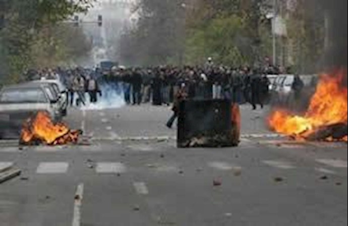 قیام سراسری 16 آذر گامی بسوی سرنگونی