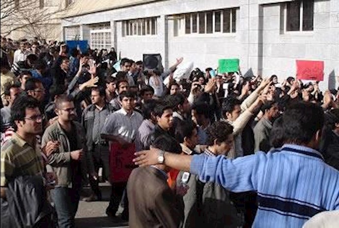 تظاهرات ضد حکومتی دانشجویان دانشگاه شیراز- آرشیو