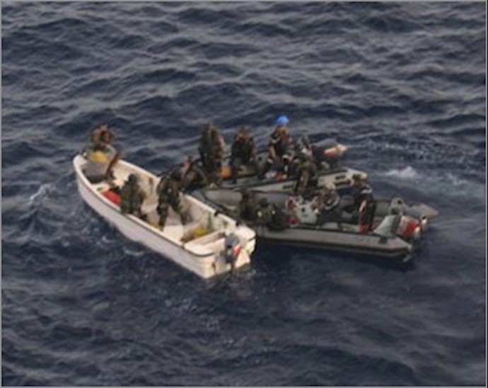 دستگیری شماری از راهزنان دریایی در سواحل سومالی