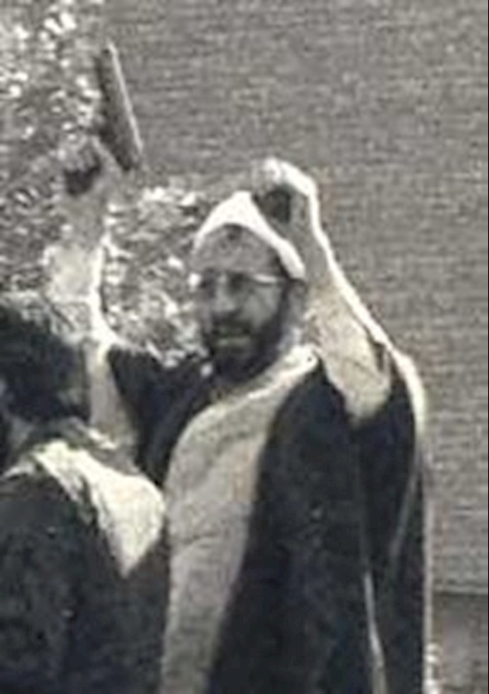 آخوند هادی غفاری در حال عربده کشی در خیابانهای تهران