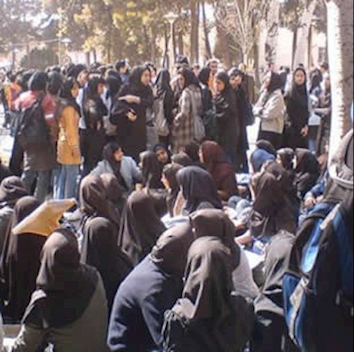 تجمع اعتراضی دانشجویان علم و صنعت - آرشیو