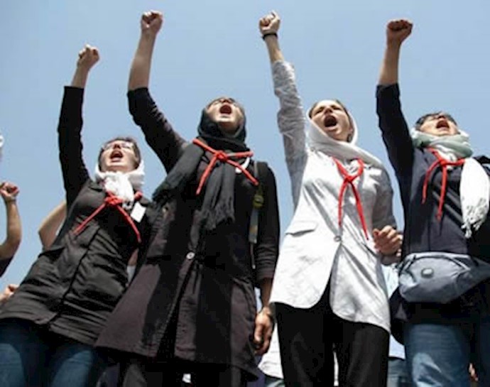 زنان،پدیده‌یی «نو» در قیام ایران