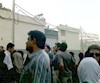 تجمع خانوادههای بازداشتشدگان در مقابل زندان اوین