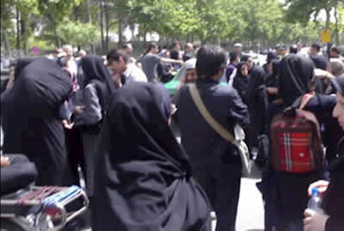 تجمع اعتراضی در پارک لاله تهران