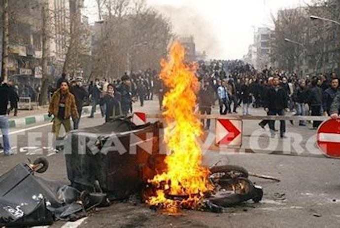 قیام سراسری مردم, شقه درونی رژیم ضدبشری را تشدید کرده است