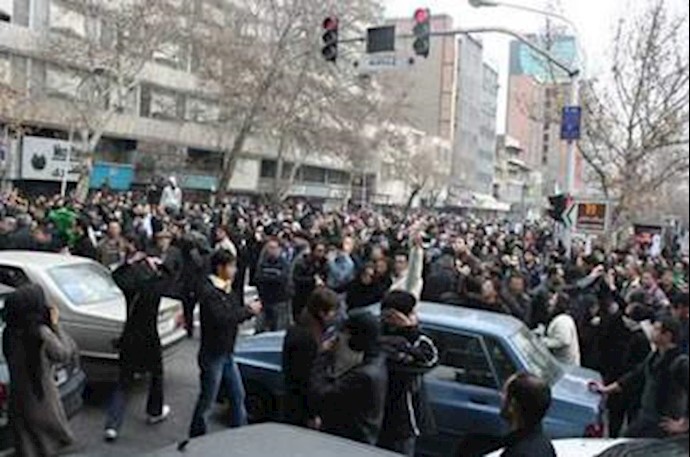 تظاهرات مردم تهران در جریان قیام عاشورا 
