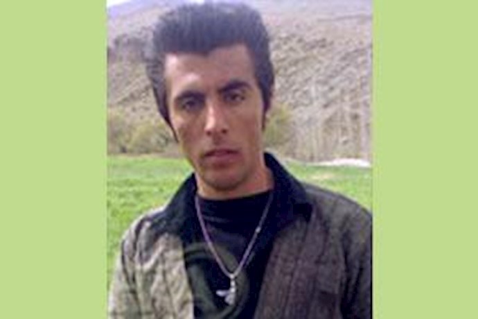 آزاد کمانگر، دانشجوی دانشگاه یزدان‌پناه سنندج
