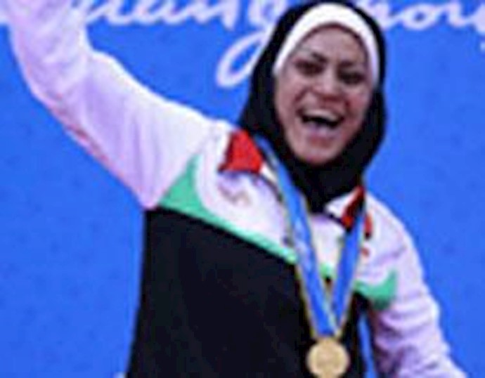 خدیجه آزادپور 
