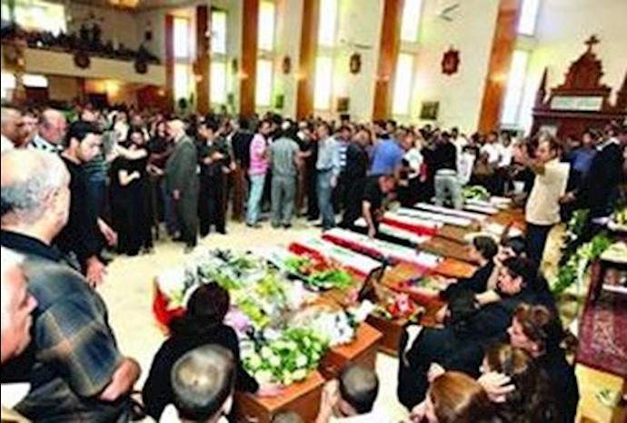 مراسم تشییع جنازه کشته شدگان مسیحی در کلیسای سیده النجاه