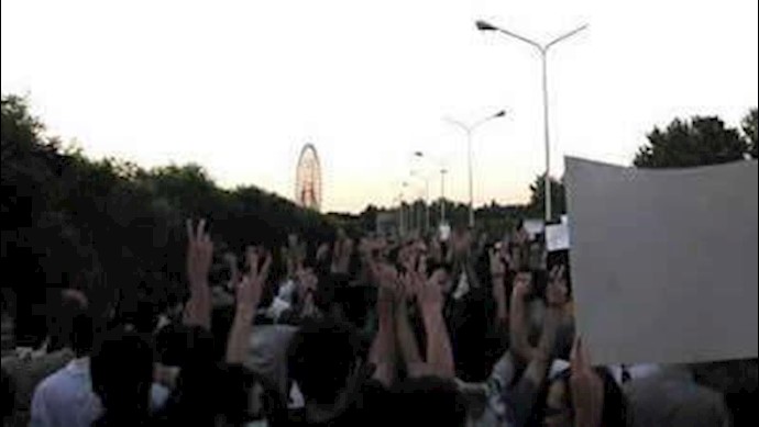 اعتراض مردم مشهد- آرشیو