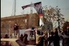 مردم در قیام 22 بهن عکسهای منحوس خمینی وخامنه ای را پاره کردند