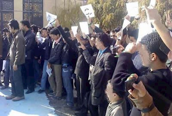 تظاهرات ضدحکومتی دانشجویان دانشگاه تربیت معلم سبزوار- آرشیو