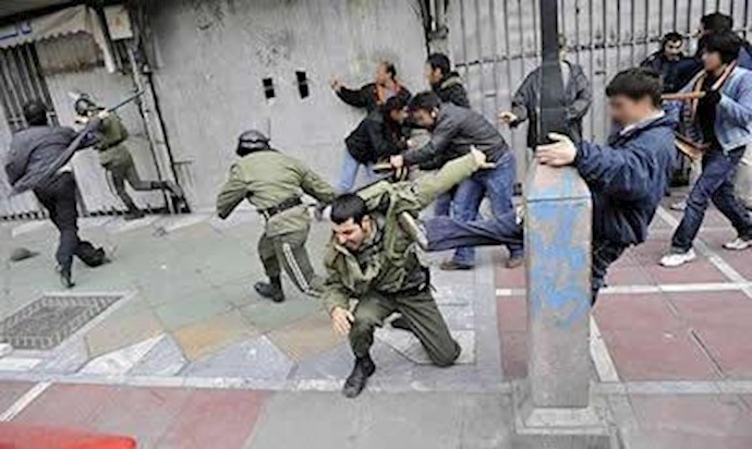 گوشمالی مزدوران در تظاهرات -عاشورای تهران