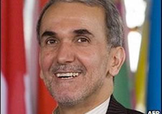محمد مهدی آخوند زاده دیپلمات تروریست رژیم ضدبشری آخوندی و از دست اندر کاران قتل شهید بزرگ حقوق بشر, کاظم رجوی