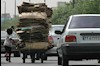 کودکان سرگشته کار در خیابانها، طعمه های قاچاق  دختران ایرانی توسط باندهای ارتجاع