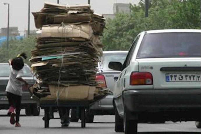 کودکان سرگشته کار در خیابانها، طعمه های قاچاق  دختران ایرانی توسط باندهای ارتجاع