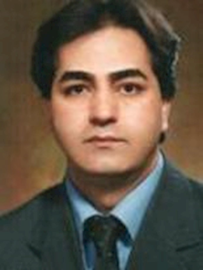 محمد اولیایی فرد، حقوقدان و وکیل دادگستری،