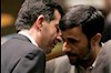 پاسدار احمدی‌نژاد و پاسدار رحیم مشایی