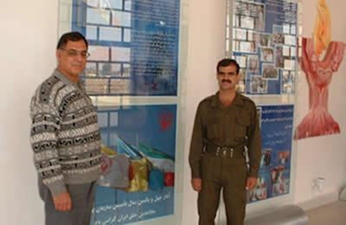 مجاهد قهرمان علی صارمی به همراه فرزند مجاهدش اکبر در شهر اشرف