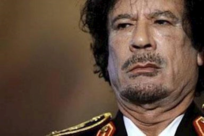 قذافی دیکتاتور لیبی به دست رزمندگان ارتش آزادیبخش لیبی کشته شد