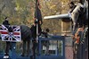 اشغال سفارت انگلیس در تهران به دستورخامنه ای و توسط سپا ه پاسداران