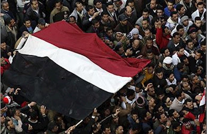 تظاهرکنندگان مصری حاضر به ترک میدان تحریر نیستند
