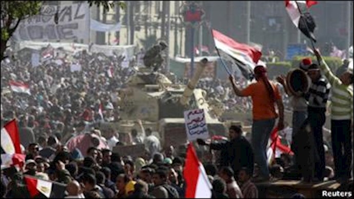 حضورانبوه جمعیت در میدان تحریر قاهره