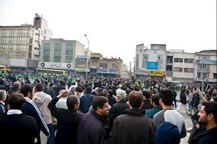 تظاهرات گسترده مردم در تهران - آرشیو