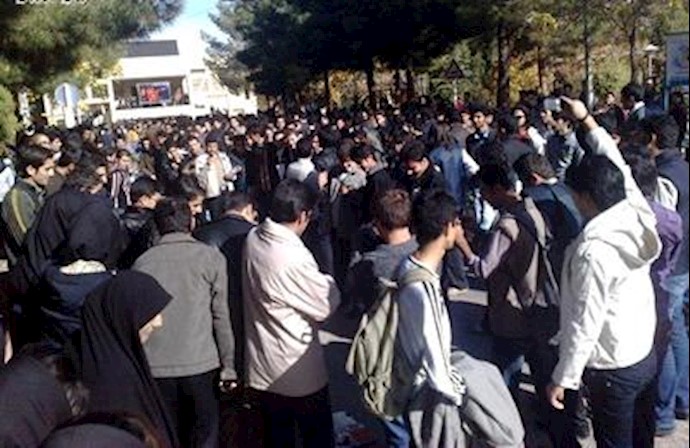 تجمع اعتراضی دانشجویان دانشگاه  شاهرود - آرشیو