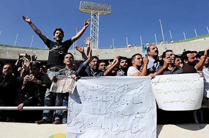 مراسم یادبود ناصر حجازی فوتبالیست سر‌شناس ایرانی در مجموعه ورزشی آزادی