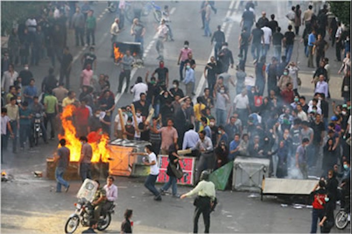 تهران - 30خرداد 88 - وحشت آخوندها از قیام سراسری 