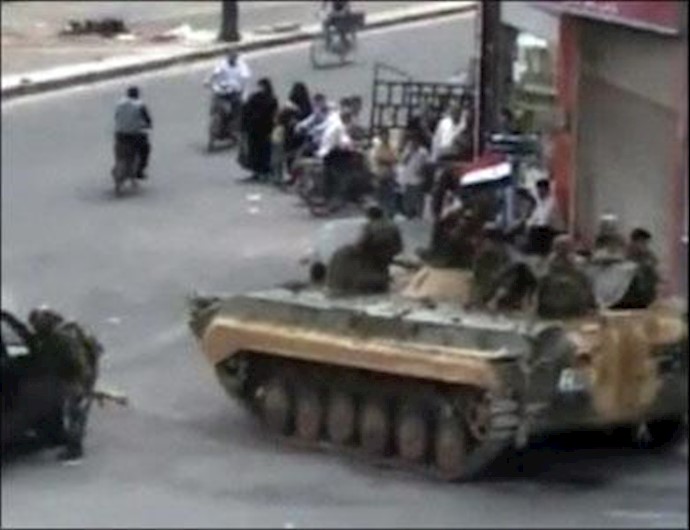 تانک های سوریه در خیابانهای شهرها برای سرکوب مردم - آرشیو