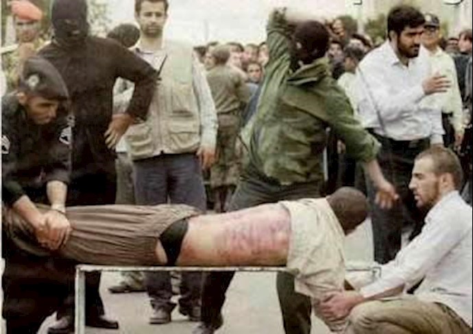 شلاق‌زدن در ملأعام