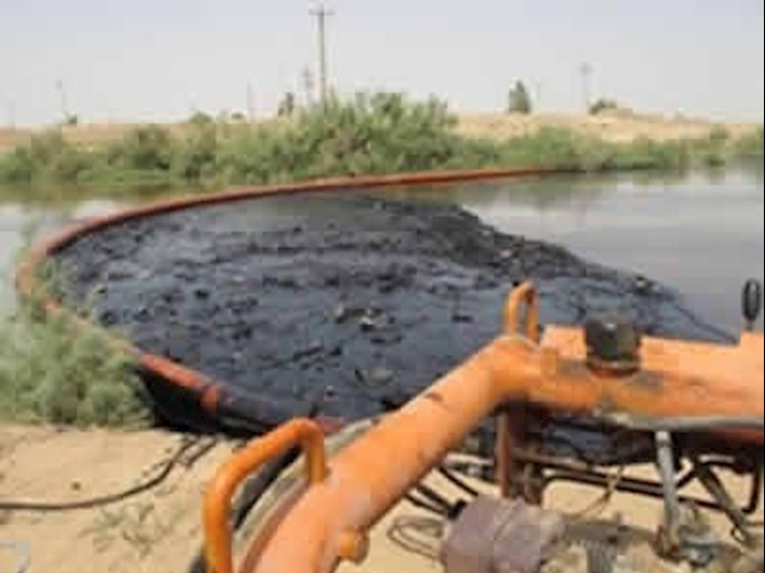 نشت نفت بر روی آبهای خلیج فارس