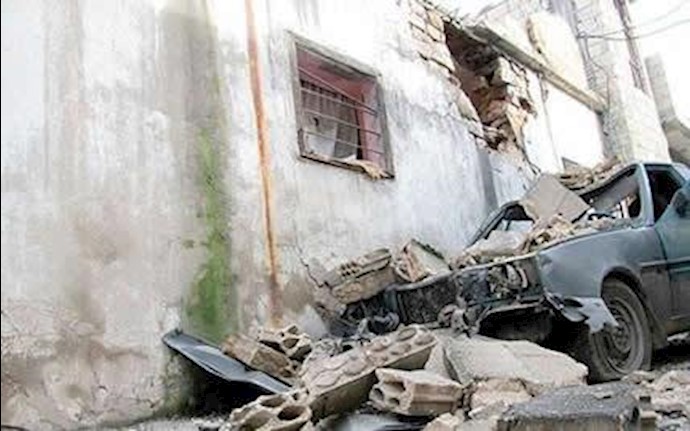 اصابت خمپاره به منازل و خودروهای مردم در باباعمرو