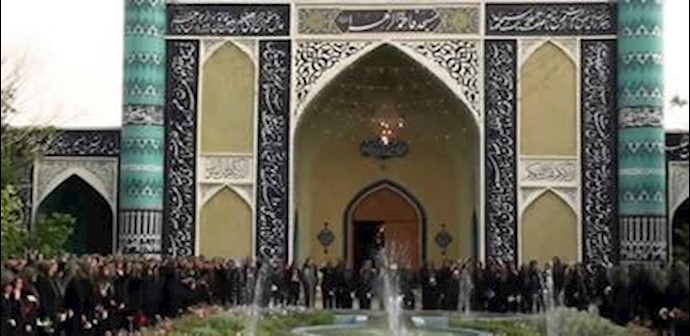 زیارت مزار شهیدان و اقامه نماز در مسجد فاطمه زهرا توسط پنجمین گروه  اعزامی مجاهدان اشرف به لیبرتی