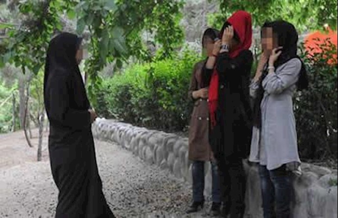 دستگیری و افزایش فشار بر زنان