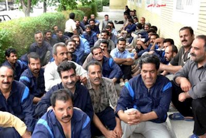 تجمع اعتراضی کارگران شرکت صنایع - آرشیو