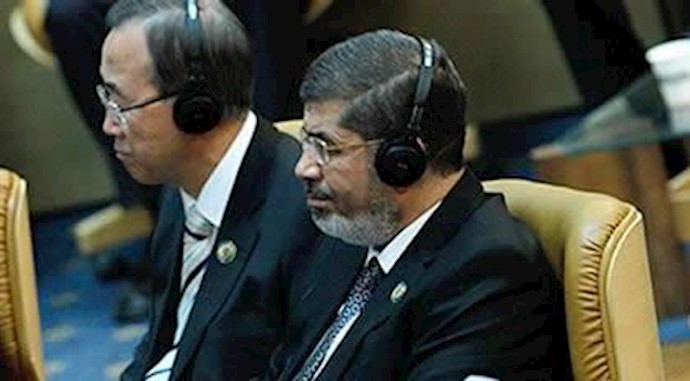 محمد مرسی و بان کی مون در اجلاس تهران