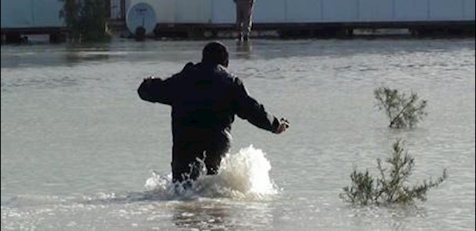 آب و فاضلاب سراسر لیبرتی را فرا گرفت