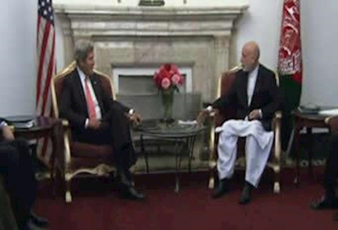 جان کری، وزیر خارجه آمریکا با حامد کرزای رئیس‌جمهوری افغانستان 