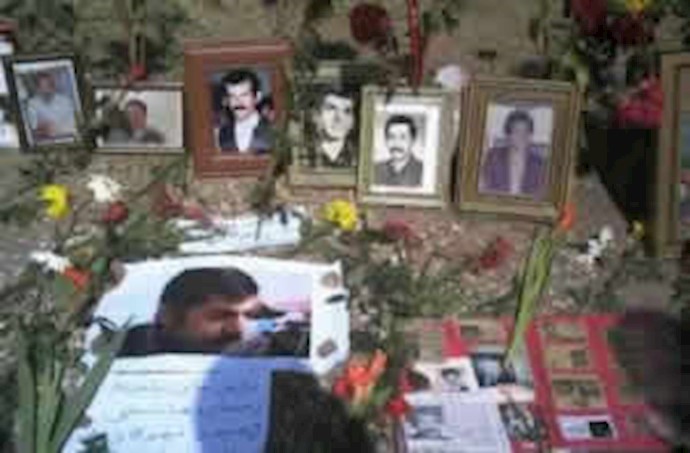 گلزار خاوران محل دفن زندانیان مجاهد قتل عام شده درسال67