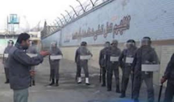 نیروهای ضد شورش در زندان مراغه