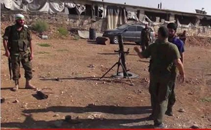 فرمانده سپاه نیروی شبیحه بشار اسد را آموزش می دهد