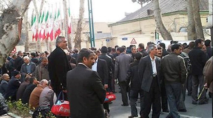 کارگران کارخانه قند و تصفیه شکر اهواز