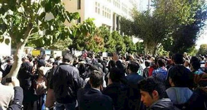 تظاهرات مردم اصفهان علیه اسیدپاشی عوامل خامنه‌ای